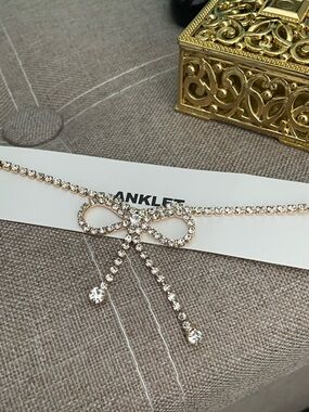 ✨Rhinestone Bow Anklet in Rose Goldtone✨NWT